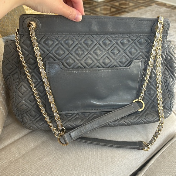 Tory Burch quilted Marion saddle grey bag Crossbody or over shoulder - Picture 3 of 11